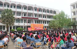 莘莘学子传接力 “五四”精神谱新篇