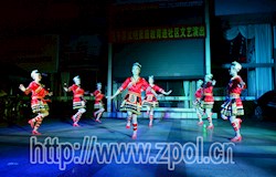 创建文明城市文艺汇演聚人心