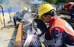 高温下的劳动者