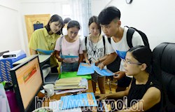 “雨露计划”、信用贷款助力贫困学子圆梦