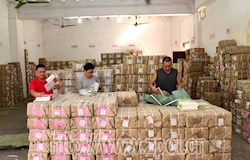 备齐教材迎开学