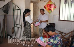 我县暑期返乡大学生争当反邪教宣传志愿者