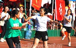 昭平中学喜办第41届校园田径与民族传统体育运动会