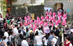 我县举行多彩民俗活动共庆“三月三”