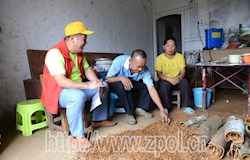 【第一书记】周建锋：把贫困户的事情当作自己家里的事情。