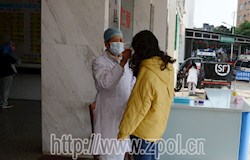 县医疗机构多措并举织密疫情防控网