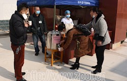 做好防控宣传工作 医务人员在行动