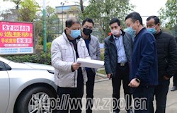 县领导到县城各住宅小区检查疫情防控工作