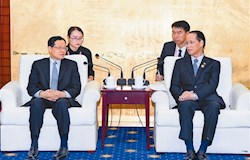 陈武会见缅甸副总统赛茂康