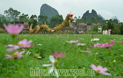 【走转改系列报道】旅游扶贫让黄姚新寨村群众看到致富希望