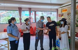 县疫情防控指挥部市场监督组到马江镇开展疫情防控联合监督检查行动　 