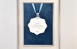 阿根廷本屆政府最後一次對外授獎，留給了中國！