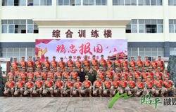 邹红英看望慰问昭平县上半年入伍新兵