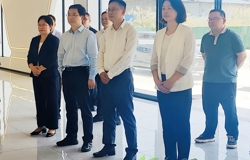 周春涌一行到昭平县考察调研