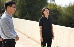 邹红英调研桂江东岸产业路项目