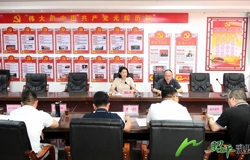 县委主要领导到黄姚镇召开新型城镇化重点乡镇建设工作推进会