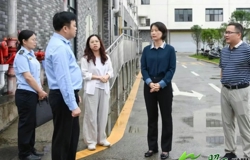 邹红英调研督导食品安全“两个责任”工作