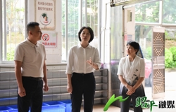 邹红英开展校园食品安全和膳食经费管理突出问题专项整治调研