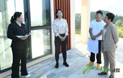 邹红英深入花六茶园一线办公 提速茶旅融合项目建设