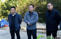 周强调研小型水库除险加固项目